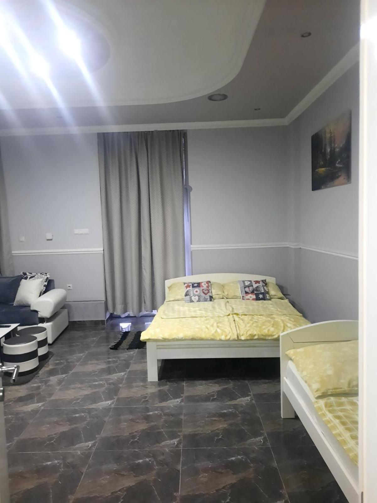 Apartments Royal Menex Požarevac Стая снимка
