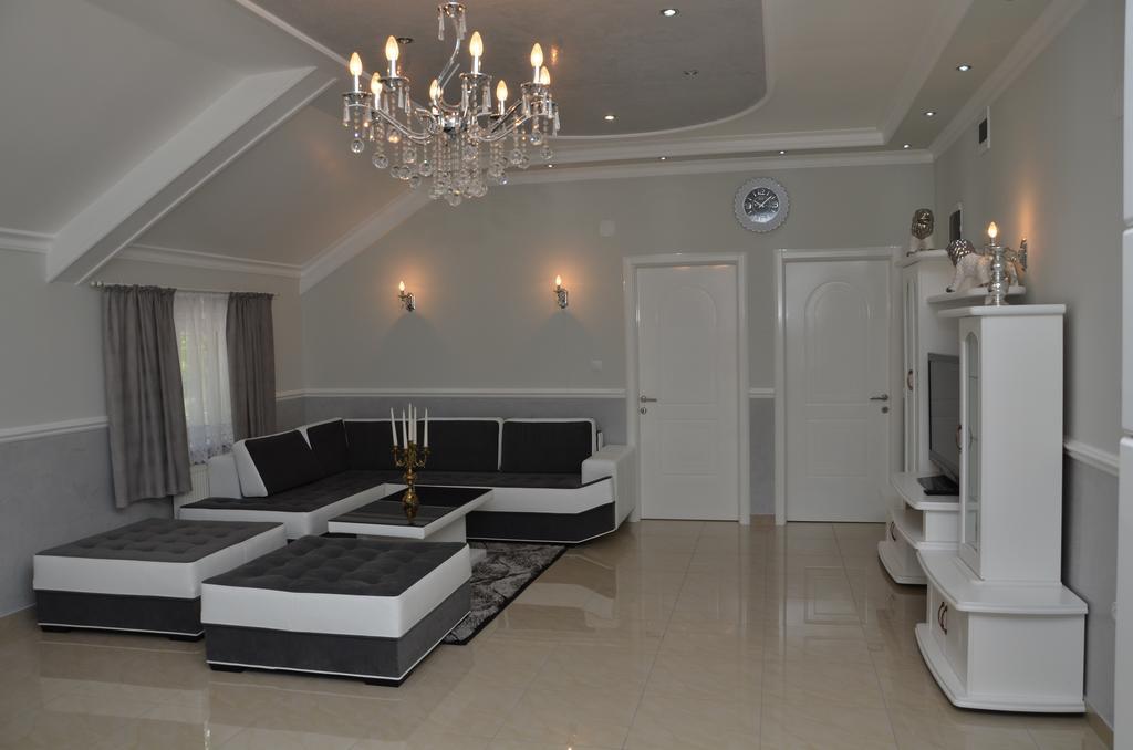 Apartments Royal Menex Požarevac Екстериор снимка