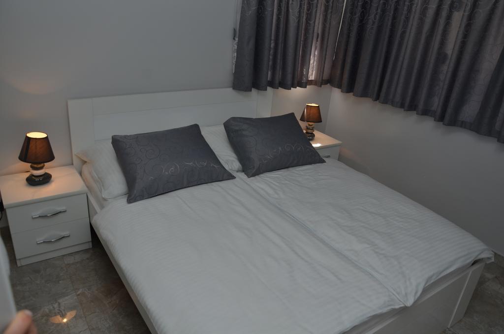 Apartments Royal Menex Požarevac Стая снимка