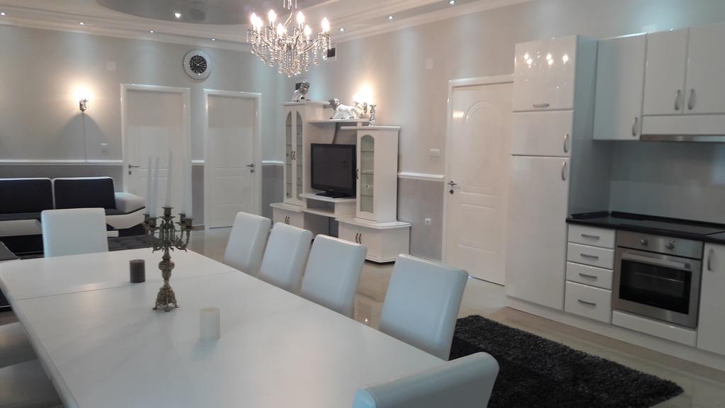 Apartments Royal Menex Požarevac Екстериор снимка